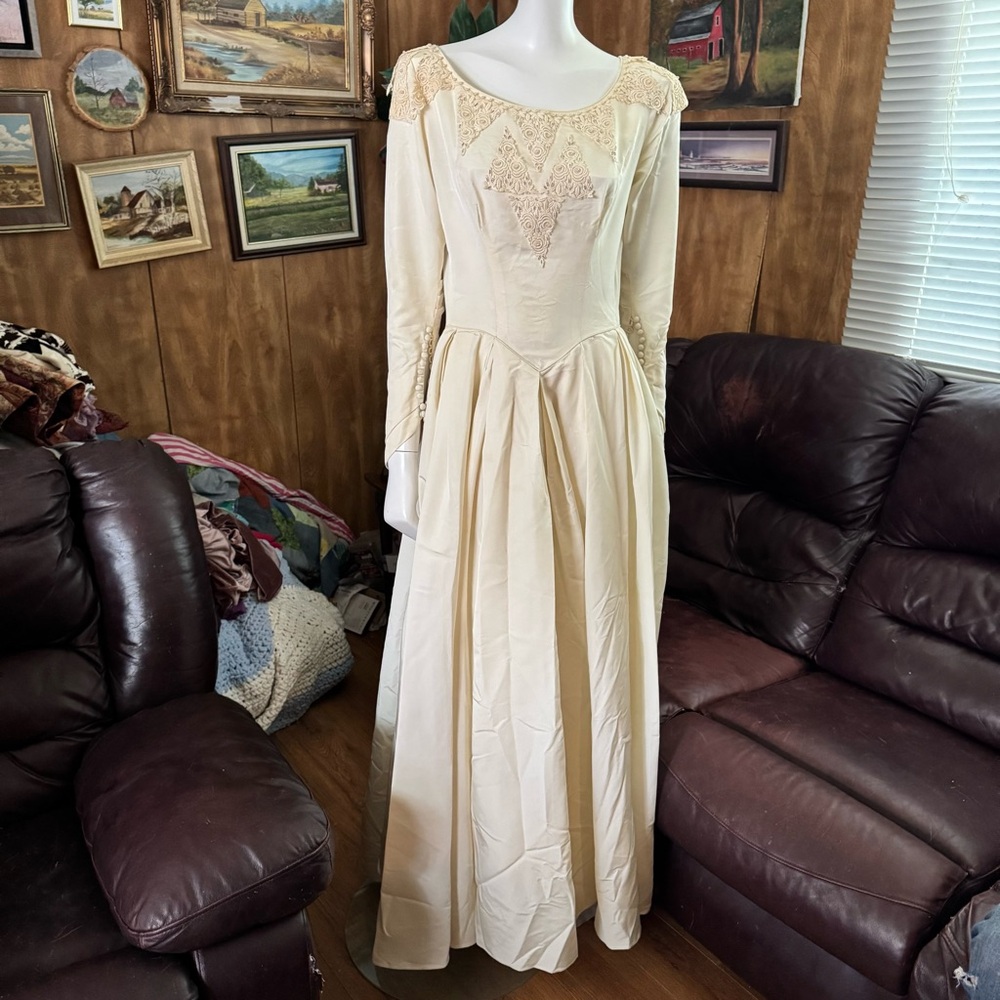 Vintage Handmade(?) Wedding Dress